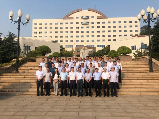 青岛明发国际“不忘初心，，，，，，，，牢记使命”干部培训班圆满结束